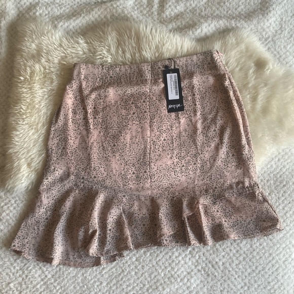 Pale pink mini skirt with faded floral pattern - Picture 2 of 3